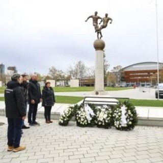 Hetvenéves a 6-3 – Megemlékezés az MLSZ emlékművénél