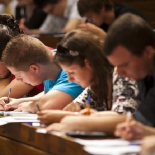 Egyre kevesebb az egyetemista nálunk