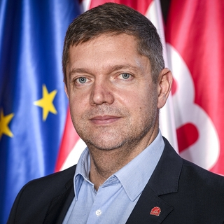 Gondoskodó államra van szükség! - alternatív javaslatokat alkotott a kormányzásra az MSZP