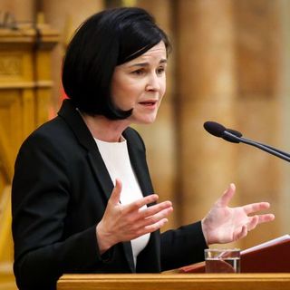 Kunhalmi Ágnes: sunyi és gyáva nindzsák maguk, mind ahányan vannak!