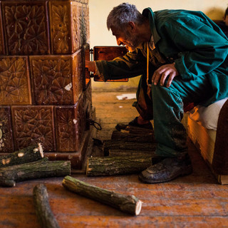 Súlyos a helyzet ezeken a magyar településeken, kályhákat visznek a kisgyerekes családoknak