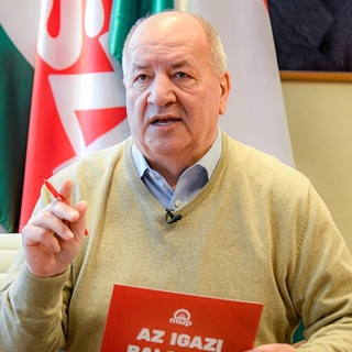 A propaganda csúcsa, avagy inkább alja: most az előbb érkezett nyugdíjjal kérkednek