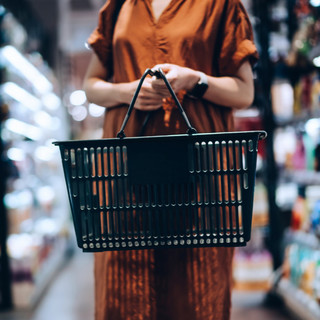 Kevesebbet vásárolnak a magyarok, hiába nő a reálbér