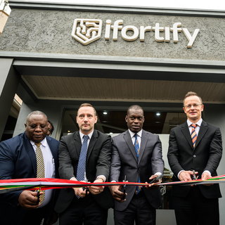 Szijjártó Afrikáig ment, hogy bejelentse: Uganda továbbra is számíthat Magyarország támogatására