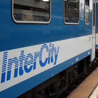 Holnaptól nem kell átszállni a vonatról buszra