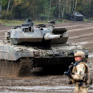 Kaiser Ferenc: a haditechnikának borzasztó az ára, de szükség van rá