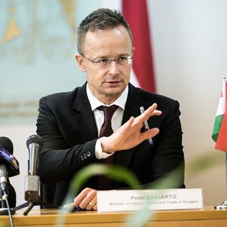 Szijjártó: a kormány nem hajlandó összekeverni a történelmi-stratégiai és a taktikai dimenziókat
