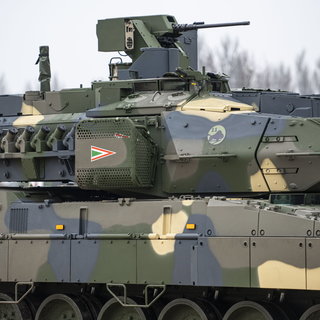 A harcmezők királya érkezett Magyarországra