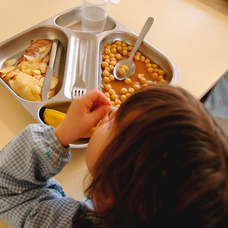 Mérgező gyomnövény került a kőbányai óvodások ebédjébe