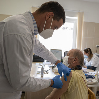 Erős koronavírus-járványra lehet számítani Magyarországon a szakértők szerint