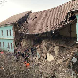 Gondatlanságból elkövetett emberölés gyanújával vették őrizetbe a székelyudvarhelyi kollégiumnál csatornázási munkálatokat végző cég vezetője
