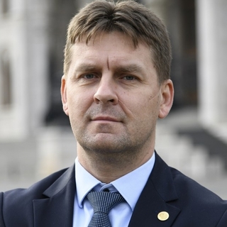 "A Fidesz lemondott a rászorulókról"