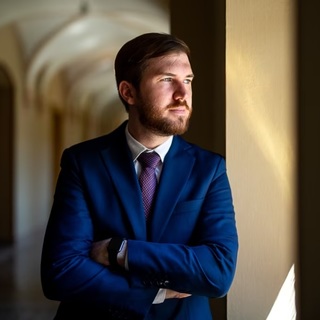 Lemondott a Momentum elnöke, Gelencsér Ferenc