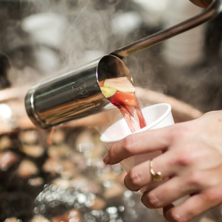 Lecsaptak az ellenőrök a forralt bor árusokra is – itt az eredmény