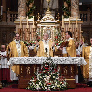 Zsúfolásig megtelt a bazilika az éjféli misére