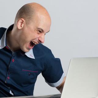 Utálni bolondulásig