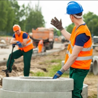 Egy elemzés szerint tavaly csaknem 20 százalékkal emelkedett a fizikai átlagórabér