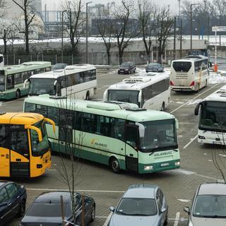 A gyalogló utasok is megértőek a sztrájkoló Volán buszvezetőkkel