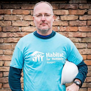 Szegfalvi Zsolt: a lakhatási válság megoldása sokszor nem pénz, hanem elhatározás kérdése