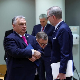 Veszélyes játékot folytat a Fidesz