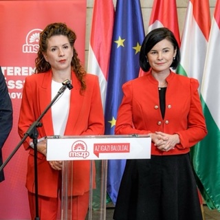 Közös ünneplésre hívja az ellenzéki pártokat az MSZP március 15-ére