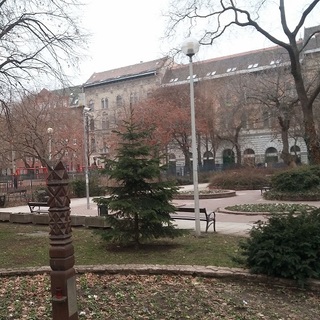 Megújul a VII. kerületi Klauzál tér