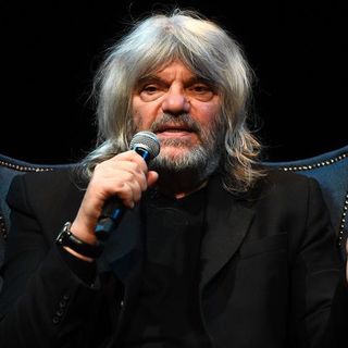 Dalfeldolgozásokkal köszöntik Hobót a Petőfi Zenei Díj Életmű Gáláján a Dunán