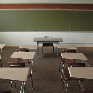 Tízezrektől vette el a jobb élet esélyét a tankötelezettségi korhatár leszállítása