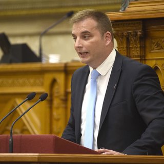 Harangozó Tamás: Szégyen és gyalázat, ami a NATO-csatlakozás körül folyik