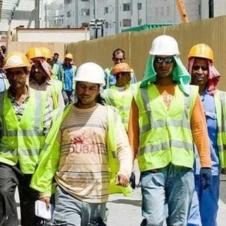 A vendégmunkások tízezrei nem tudnak bejutni az országba, mert hiányzik a jogi szabályozás