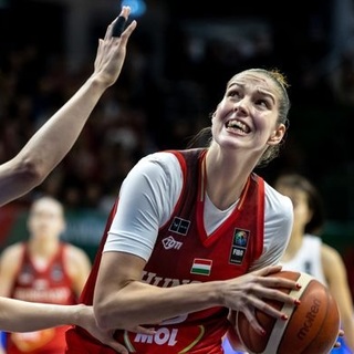 Bravúr Japán ellen a női kosárlabda olimpiai selejtezőn, a kijutás küszöbén a magyarok