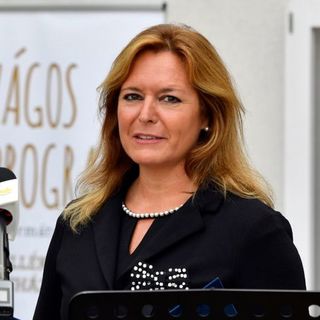 Az államtitkár megnyugtatta az időseket, a kormány tartja a vállalásait a mostani nehéz háborús időkben is