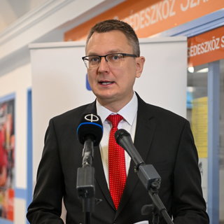 Rétvári Bence: cél, hogy az orvos több időt tölthessen a betegek gyógyításával