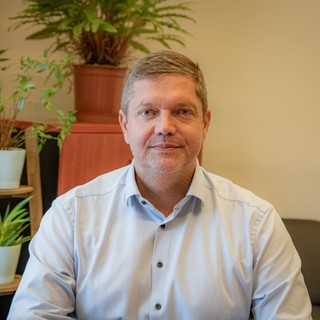 Az alapvető jogok biztosához fordult az MSZP frakcióvezetője a pedofil-botrányt követően