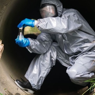 Enyhén csökkent a koronavírus örökítőanyagának szennyvízben mért koncentrációja