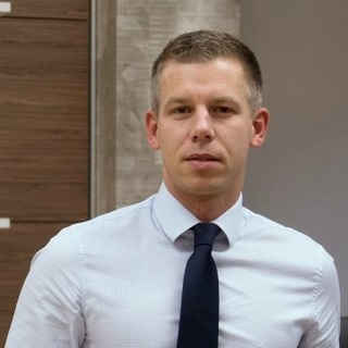 Szeretnék bocsánatot kérni a bicskei áldozatoktól – írta Magyar Péter.