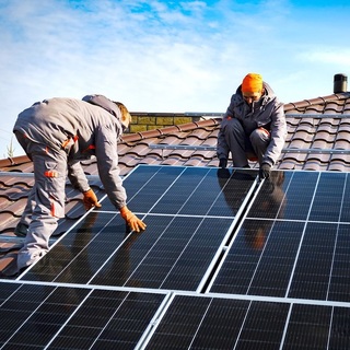 EM: belátható közelségbe került a korábbi 2030-as napenergiás célszám