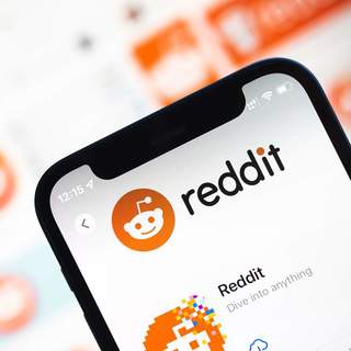 Egy internetes platform, amibe beletörik a Fidesz-trollok/influenszerek bicskája