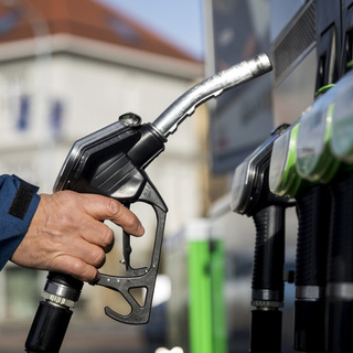 A kormány intézkedései miatt magasak az üzemanyagárak Magyarországon