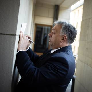 Eltüntették Azahriaht Orbán Viktor Tik Tok-járól
