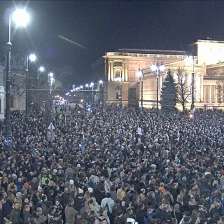 A Hősök terén tiltakoztak, akik nem tűrik a bántalmazók felmentését, és szolidárisak az áldozatokkal