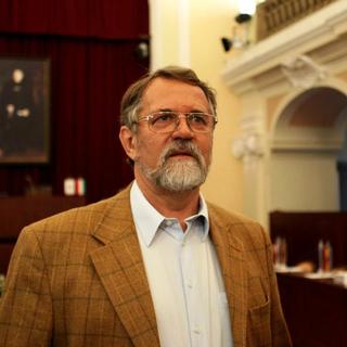 Százezreknek kellene már utcán lenniük