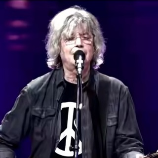 Ismét megszólalt és (bölcset) üzent Bródy 