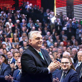 „Orbán rezsimje repedezik a saját képmutatásának súlya alatt”