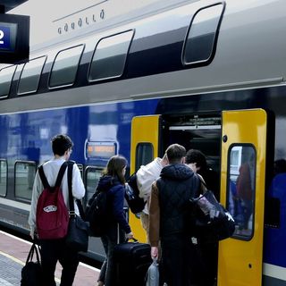 Ingyen utazhatnak Magyarországon a határon túli magyarok is – közzétették a jogszabálytervezetet