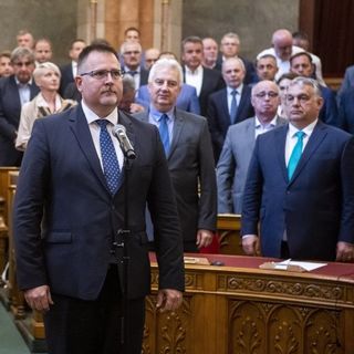 Fideszes miniszter állásfoglalása alapján bünteti a „független” ÁSZ az ellenzéket