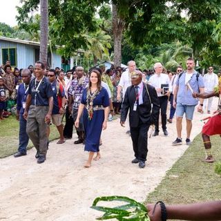 4,3 millió forintba került, hogy Balog Zoltán elkísérte Novák Katalint Pápua Új-Guineába