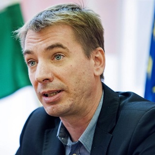 Párbeszéd: milyen feltételekkel vett fel hitelt egy kínai banktól az MVM?