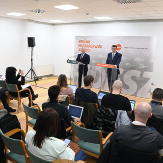 "Az autoriter rendszer egy újabb kiszolgálóját jelölte a Fidesz államfőnek" - reagáltak az ellenzéki pártok