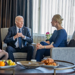Joe Biden találkozott Navalnij feleségével és lányával